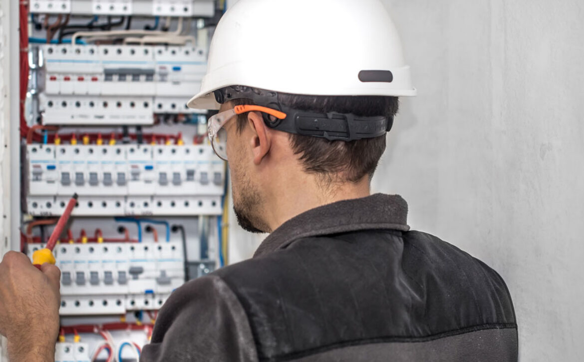 Elektrik Tesisatlari ve Pano Monitorlugu